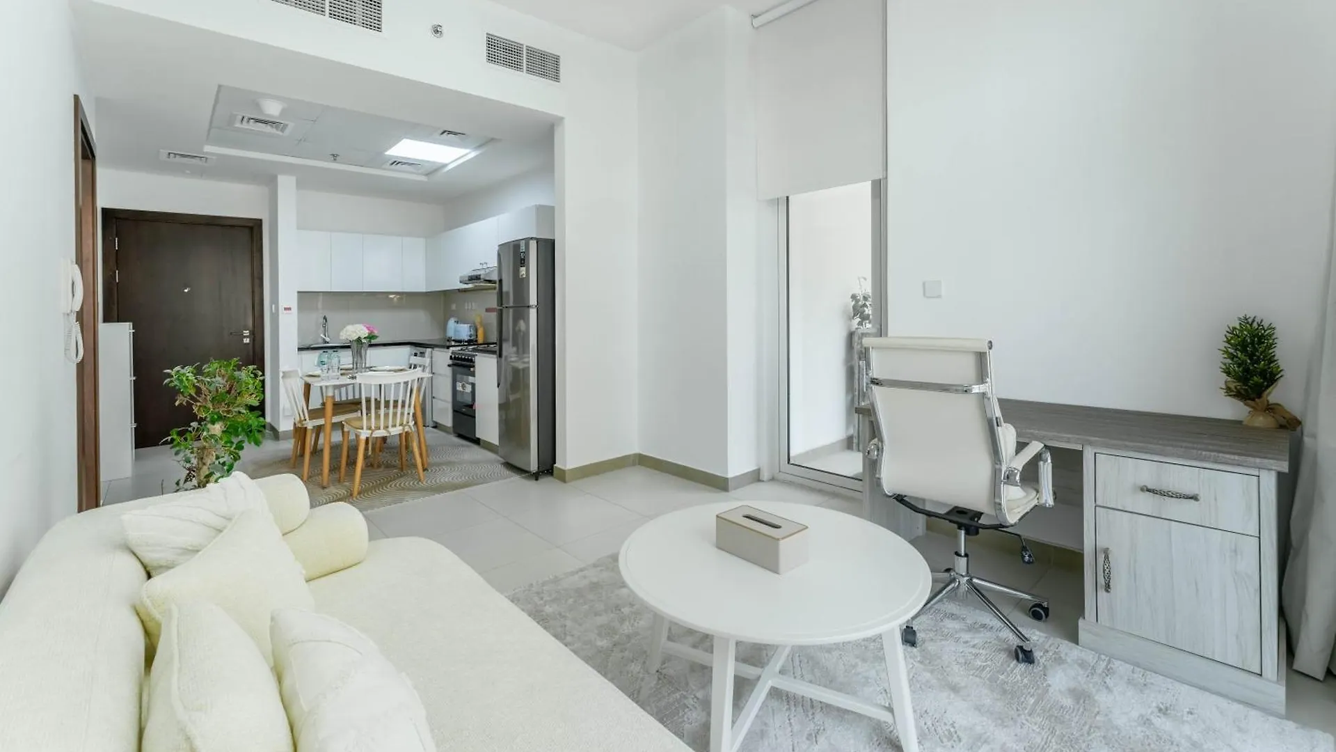 Fam Living 1Br Stay Binghatti Gateway, Al Jaddaf Dubai