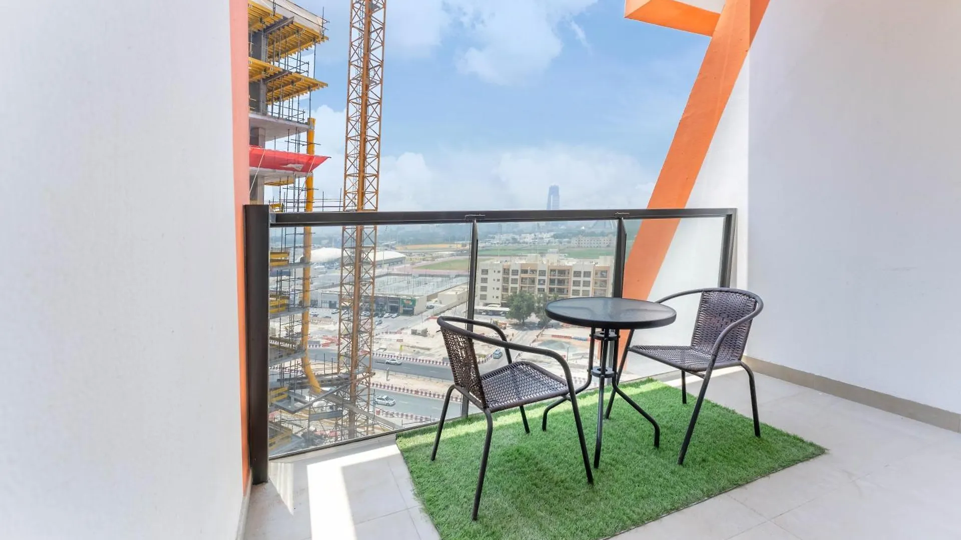 Fam Living 1Br Stay Binghatti Gateway, Al Jaddaf Dubai 0*,