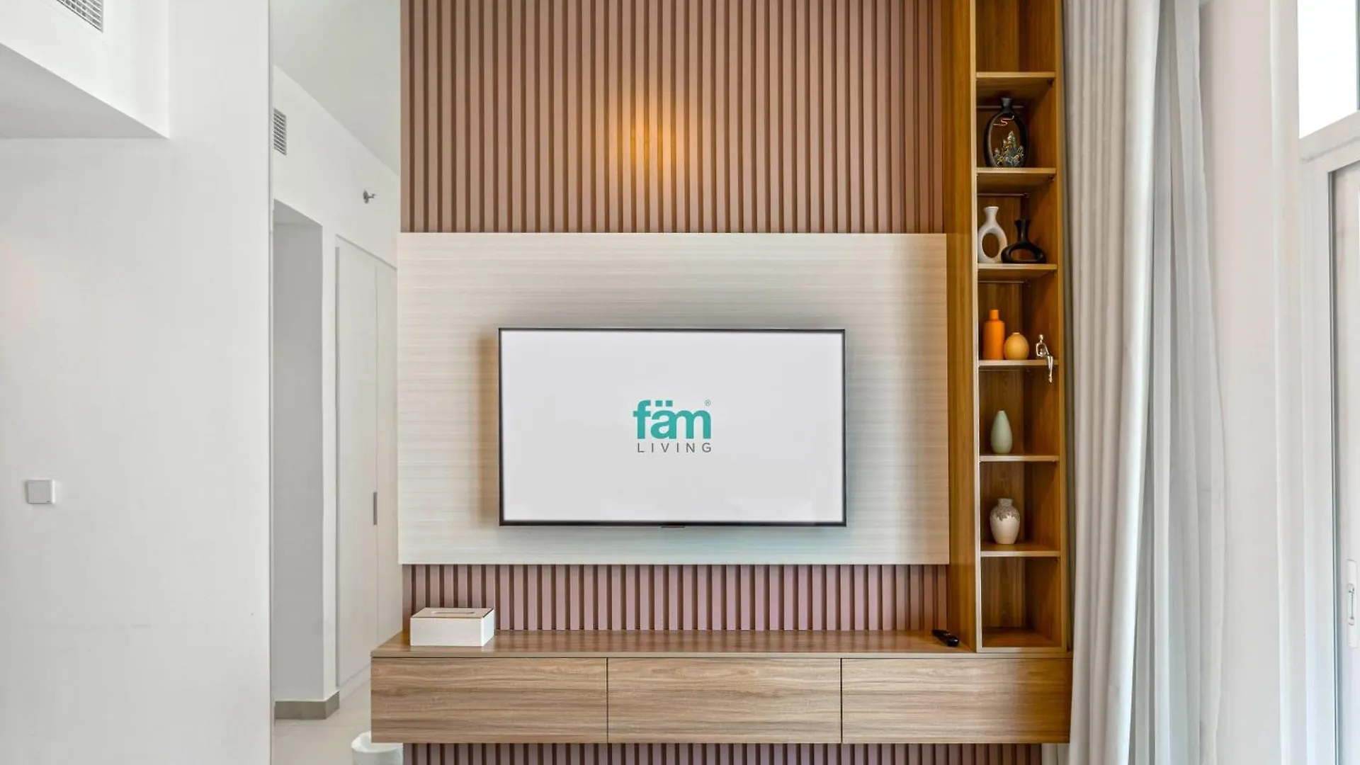 Apartment Fam Living 1Br Stay Binghatti Gateway, Al Jaddaf Dubai