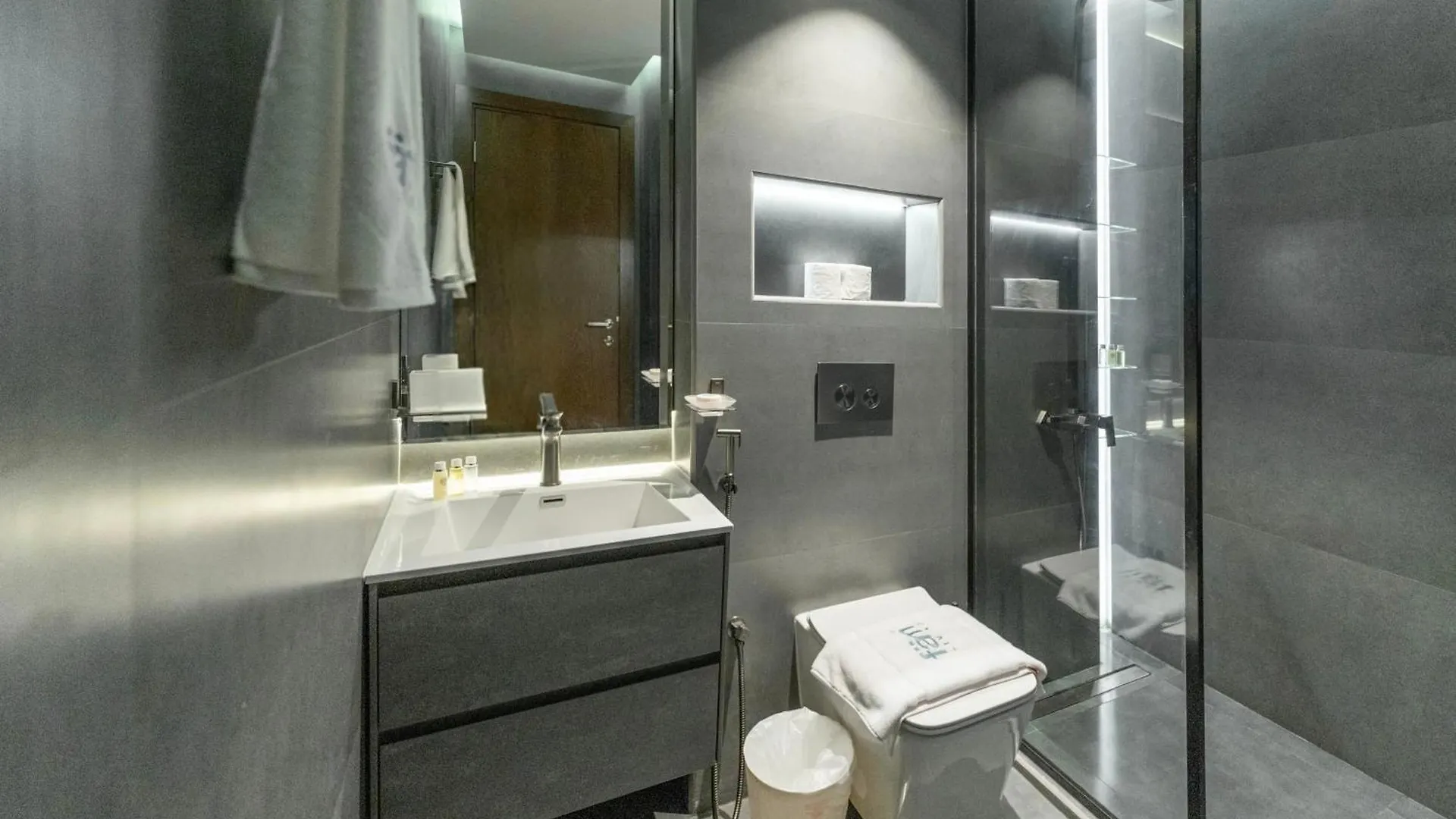 Fam Living 1Br Stay Binghatti Gateway, Al Jaddaf Dubai